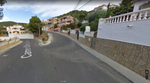 Confluència dels carrers de Picasso i d'Antoni Tàpies (Google maps)