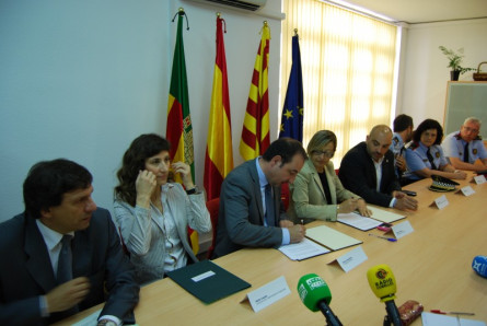 Signatura conveni RESCAT 8