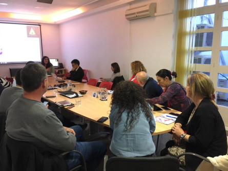 Presentació del document durant una Junta de portaveus